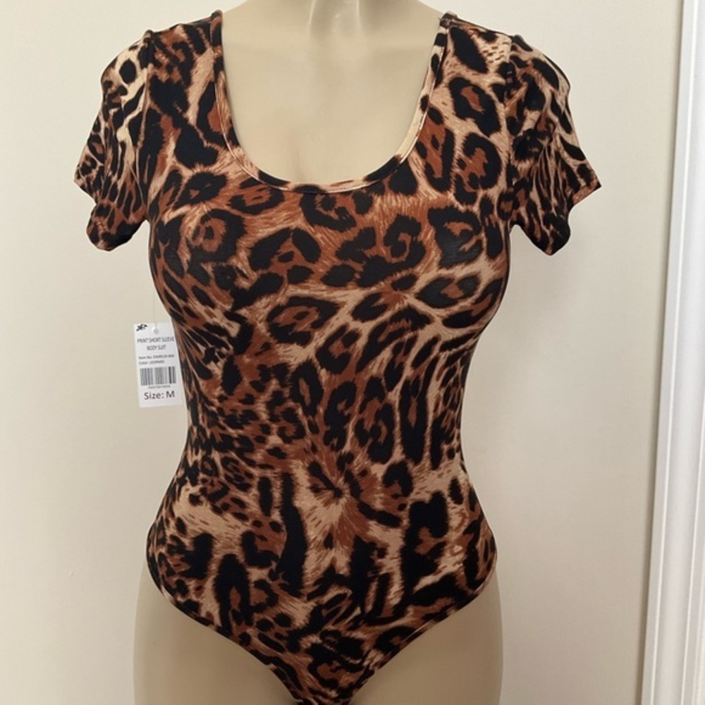Leopard Print Short Sleeve Bodysuit - Picture 1 of 3